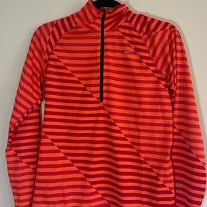 Nike Dri-FIT Element 1/2 Zip Top. Size Medium